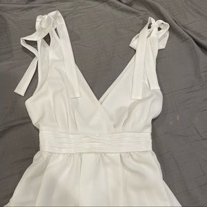 White tie sleeve v-neck party dress